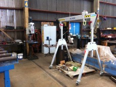 500 KG CAPACITY RAPIDE MOBILE GANTRY CRANE