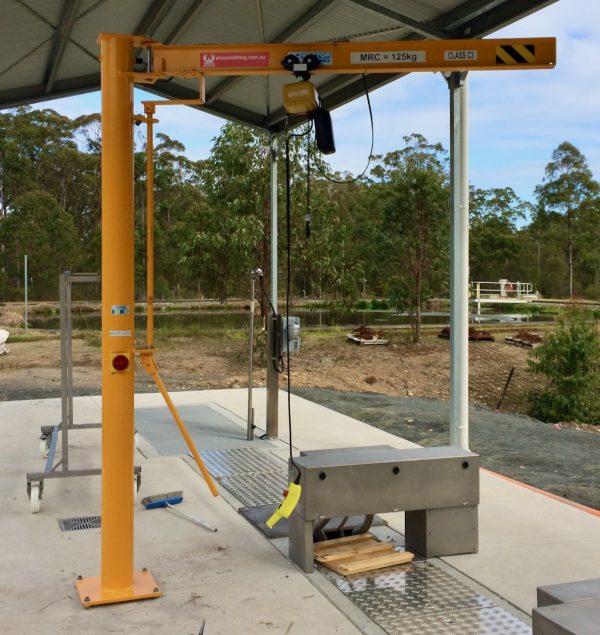 Column Mounted Assistant Light Jib Crane with 125 KG Lifting Capacity
