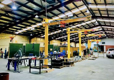 6 Jib Cranes and a 360 degrees jib crane installed in workshop